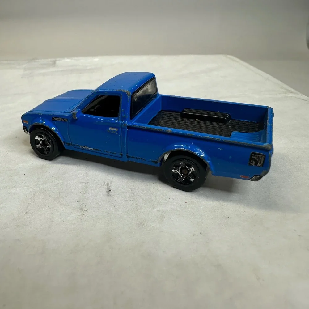 Hot Wheels Datsun 620‎ Blue Pickup Truck Diecast 1:64 HW City 2013 Mattel